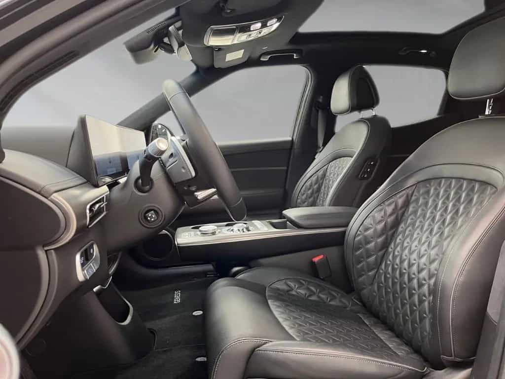 Genesis GV60 Sport Elektro 4WD Sportpaket Panorama Memor 02/2025-photo-9