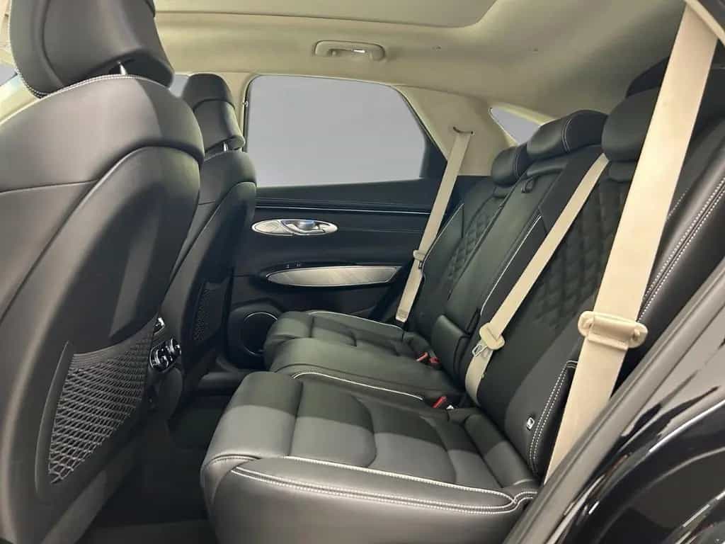 Genesis GV70 Sport Electrified 4WD AD El. Panodach Leder 02/2025-photo-13