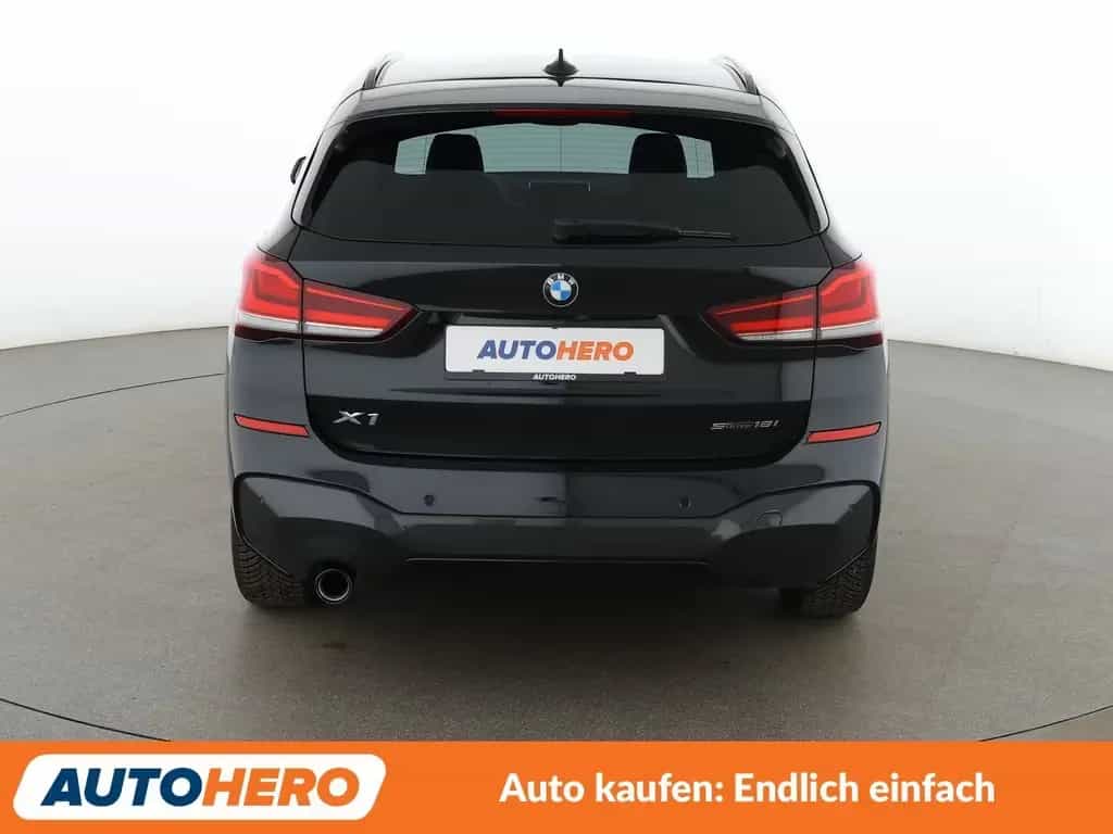 BMW X1 sDrive 18i M Sport Aut.*NAVI*TEMPO*LED*CAM*SH 05/2022-photo-4
