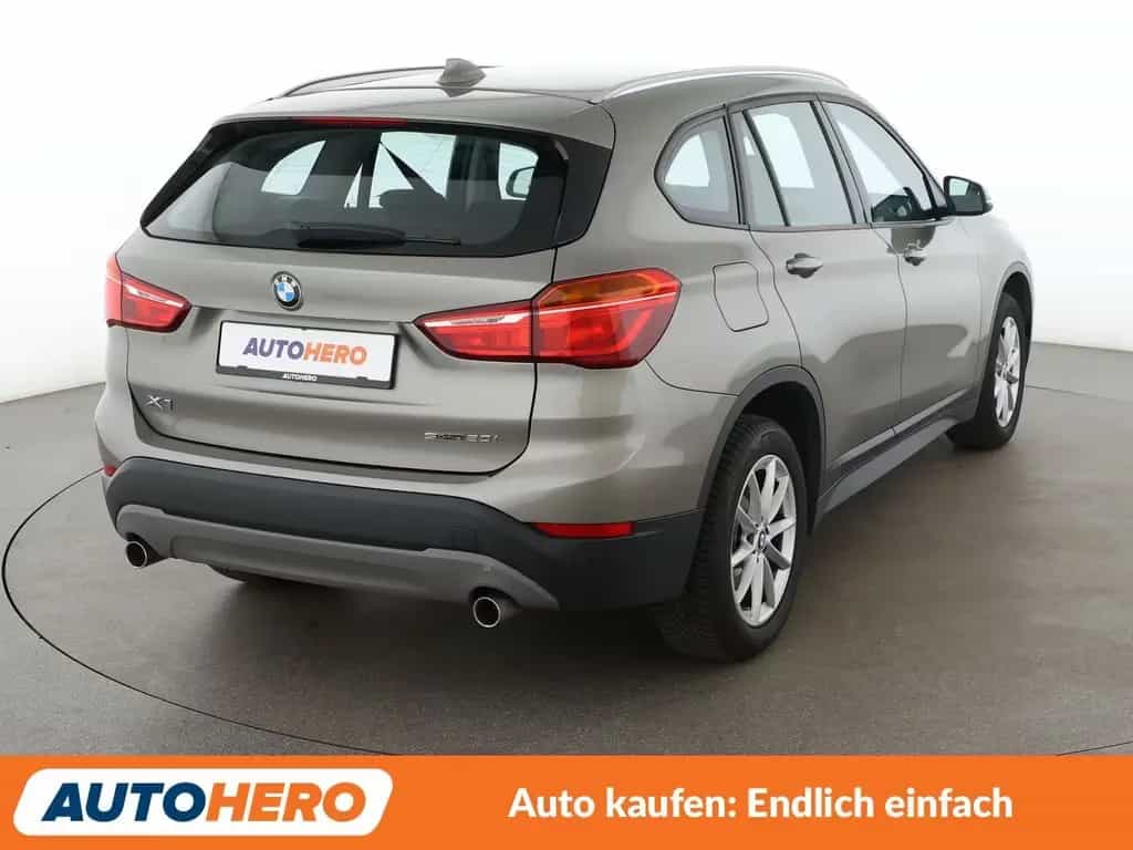 BMW X1 sDrive 20i Advantage Aut.*NAVI*TEMPO*PDC*SHZ*ALU 01/2019-photo-5