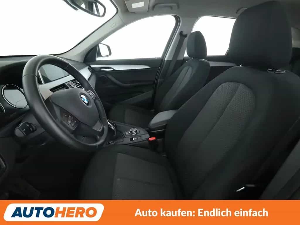 BMW X1 sDrive 20i Advantage Aut.*NAVI*TEMPO*PDC*SHZ*ALU 01/2019-photo-9