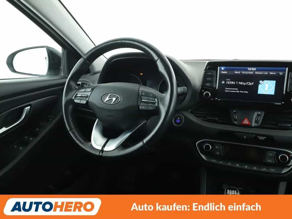 Hyundai i30 1.4 TGDI YES! Plus*NAV*LED*TEMPO*CAM*PDC*AHK 06/2019-photo-12