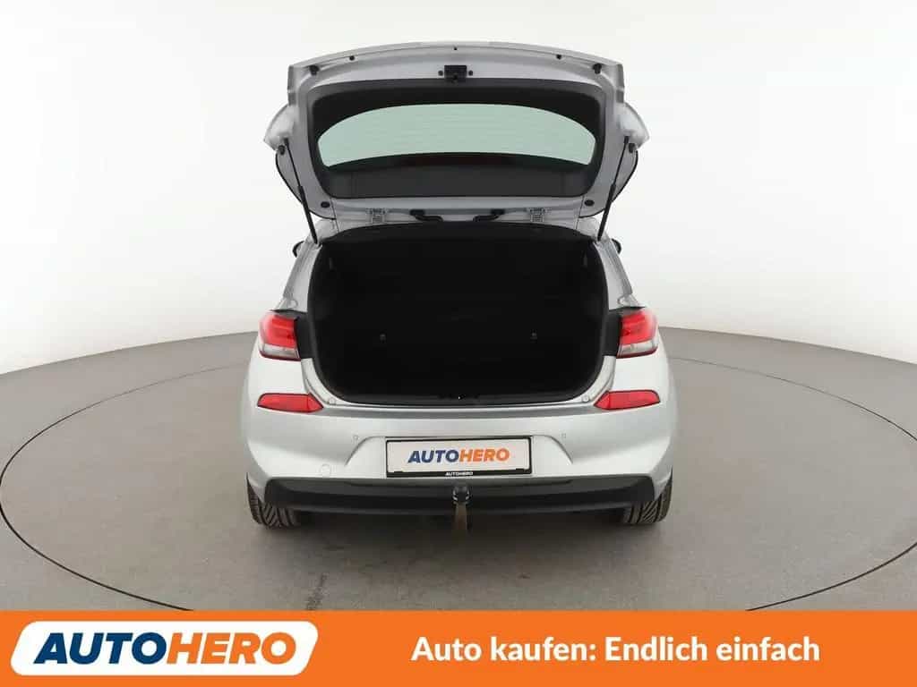Hyundai i30 1.4 TGDI YES! Plus*NAV*LED*TEMPO*CAM*PDC*AHK 06/2019-photo-16