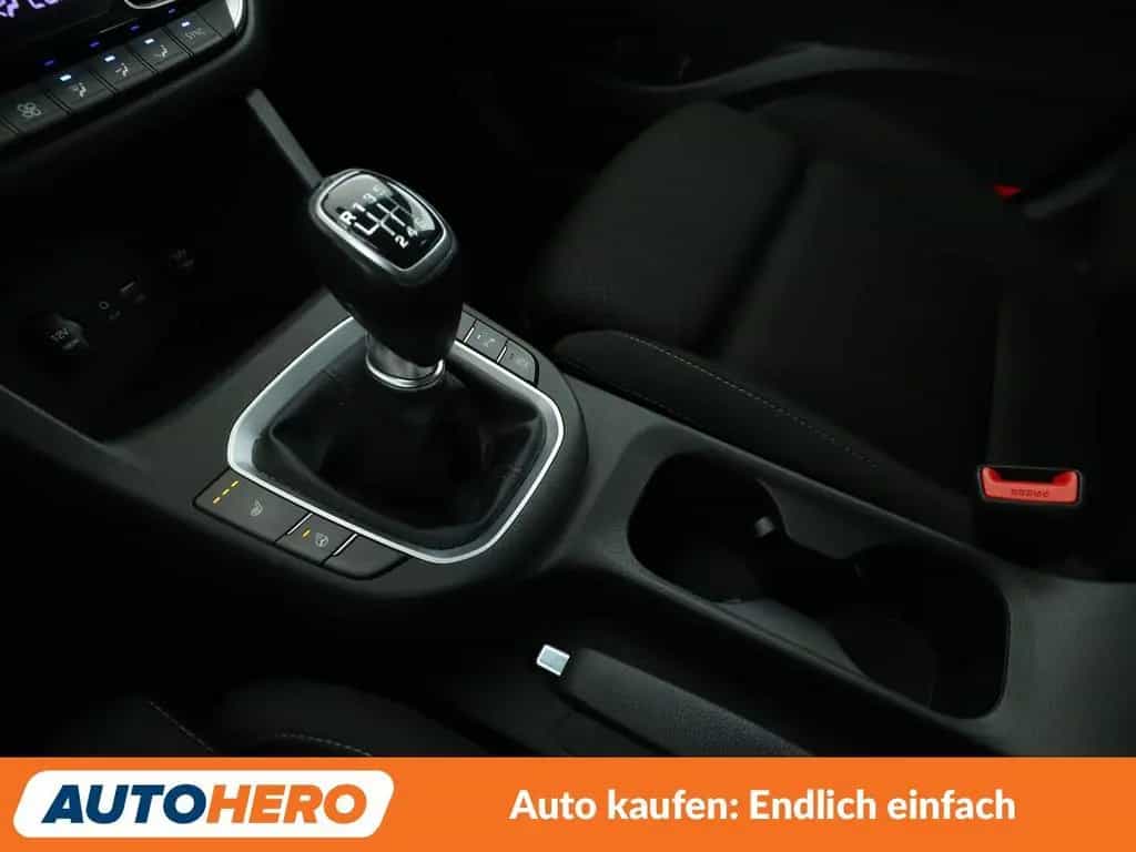 Hyundai i30 1.4 TGDI YES! Plus*NAV*LED*TEMPO*CAM*PDC*AHK 06/2019-photo-23