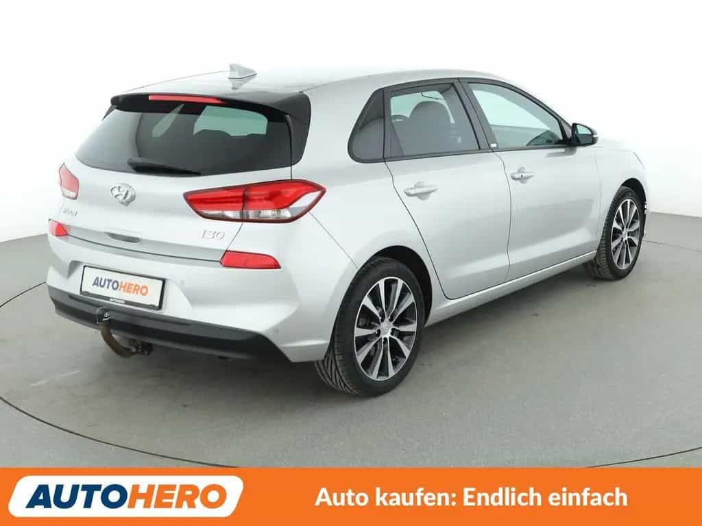 Hyundai i30 1.4 TGDI YES! Plus*NAV*LED*TEMPO*CAM*PDC*AHK 06/2019-photo-5