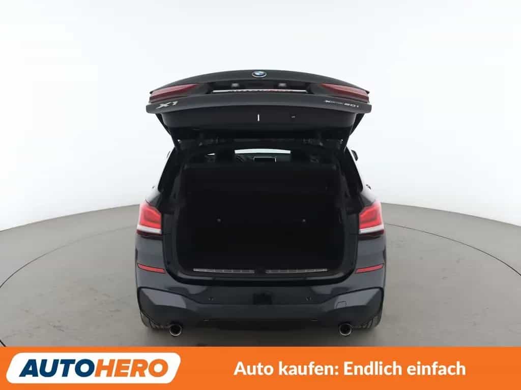 BMW X1 xDrive 20i M Sport Aut.*NAVI*TEMPO*PDC*SHZ* 07/2022-photo-16