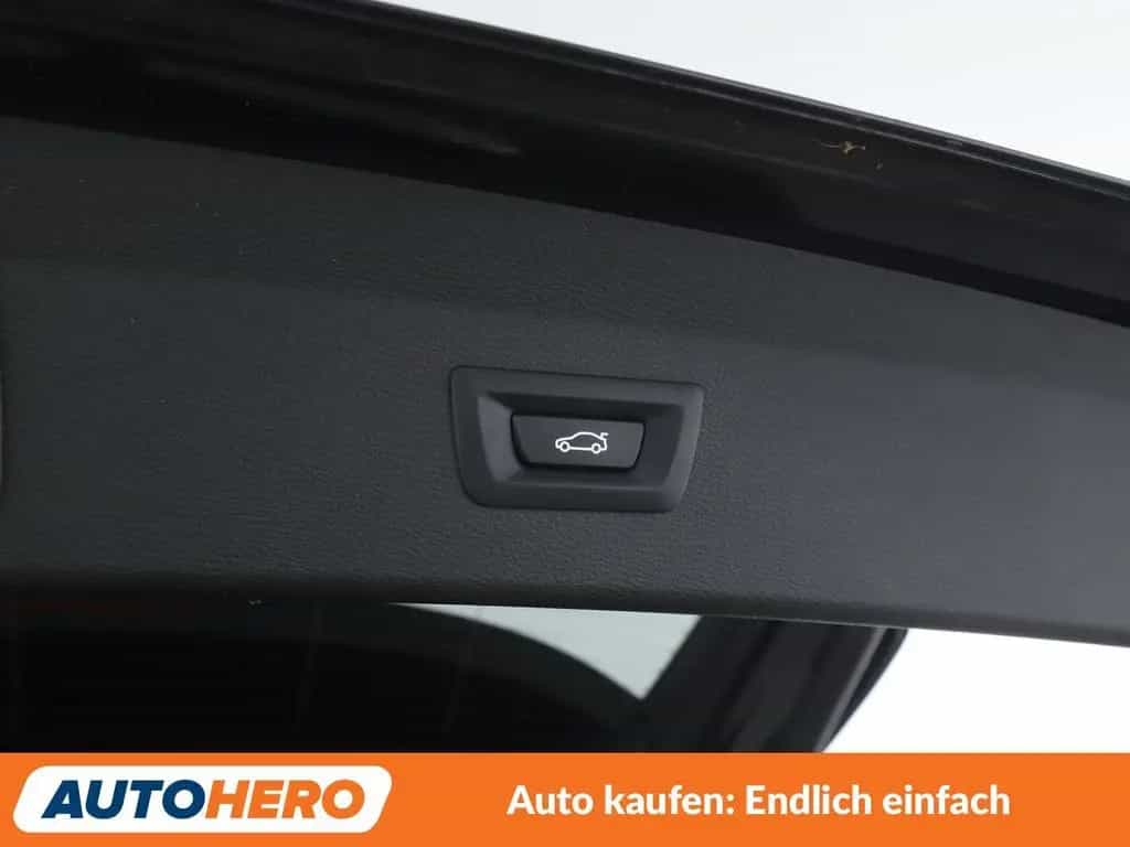 BMW X1 xDrive 20i M Sport Aut.*NAVI*TEMPO*PDC*SHZ* 07/2022-photo-33