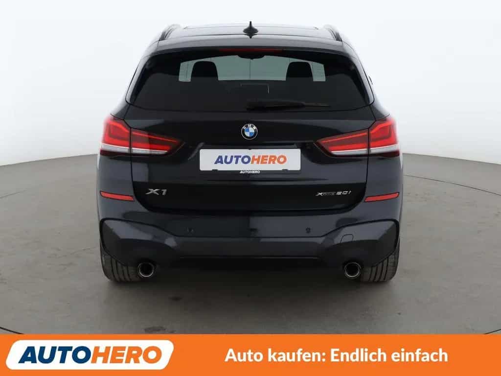 BMW X1 xDrive 20i M Sport Aut.*NAVI*TEMPO*PDC*SHZ* 07/2022-photo-4