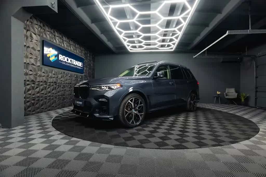 BMW X7 40i M Performance Shadow *22'*Pano*LED*360* 07/2020-photo-1
