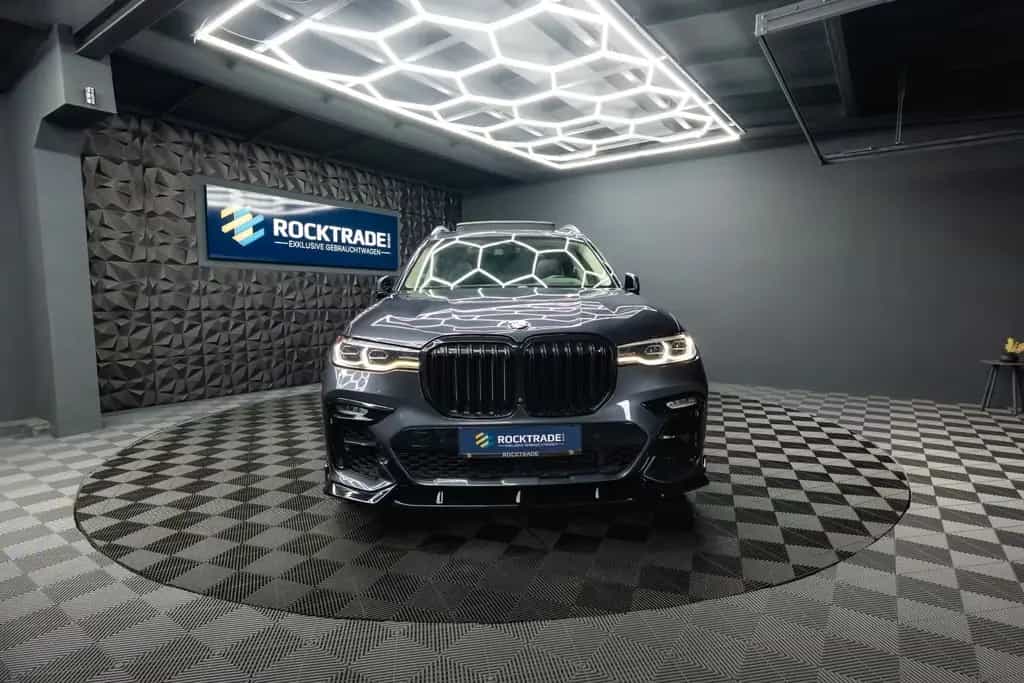 BMW X7 40i M Performance Shadow *22'*Pano*LED*360* 07/2020-photo-3