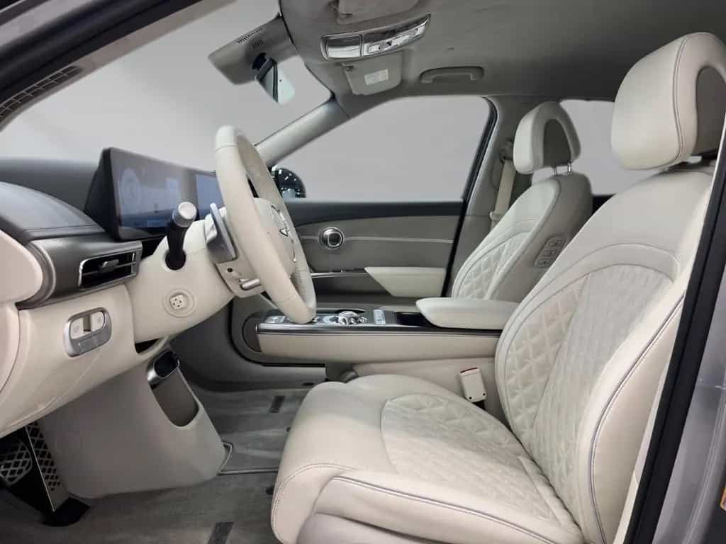 Genesis GV60 Sport Plus Elektro 4WD Memory Sitze Soundsy 06/2024-photo-9