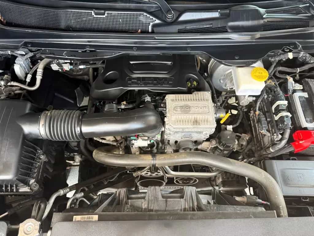 Dodge RAM 1500 5.7 Sport / 4x4 / 12"DP / Virtual CP 07/2025-photo-10