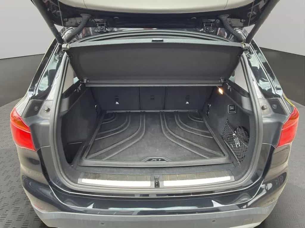 BMW X1 18 d sDrive Sport Line AHK+NAVI+LED 08/2018-photo-15