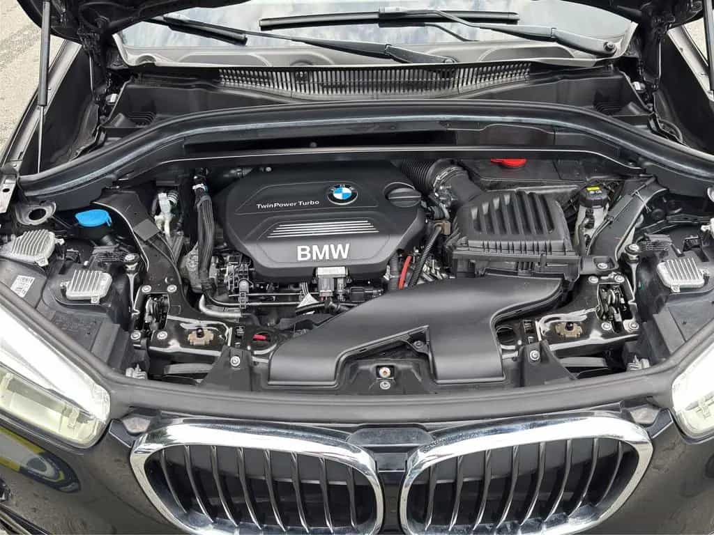 BMW X1 18 d sDrive Sport Line AHK+NAVI+LED 08/2018-photo-19