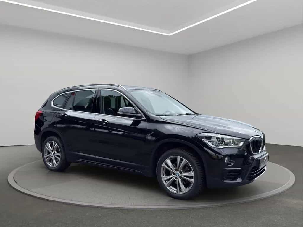 BMW X1 18 d sDrive Sport Line AHK+NAVI+LED 08/2018-photo-2