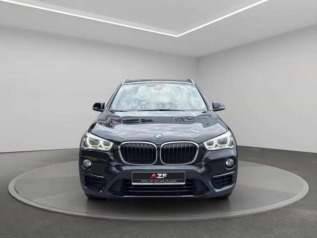 BMW X1 18 d sDrive Sport Line AHK+NAVI+LED 08/2018-photo-5