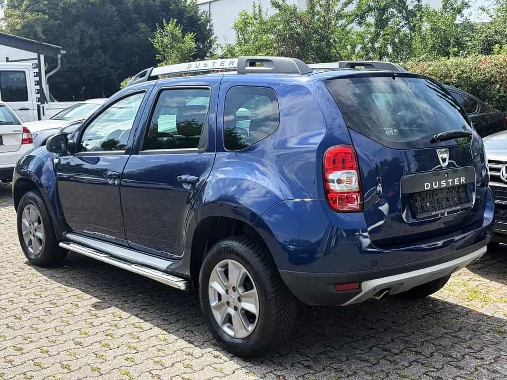 Dacia Duster I Celebration 4x2 06/2015-photo-3