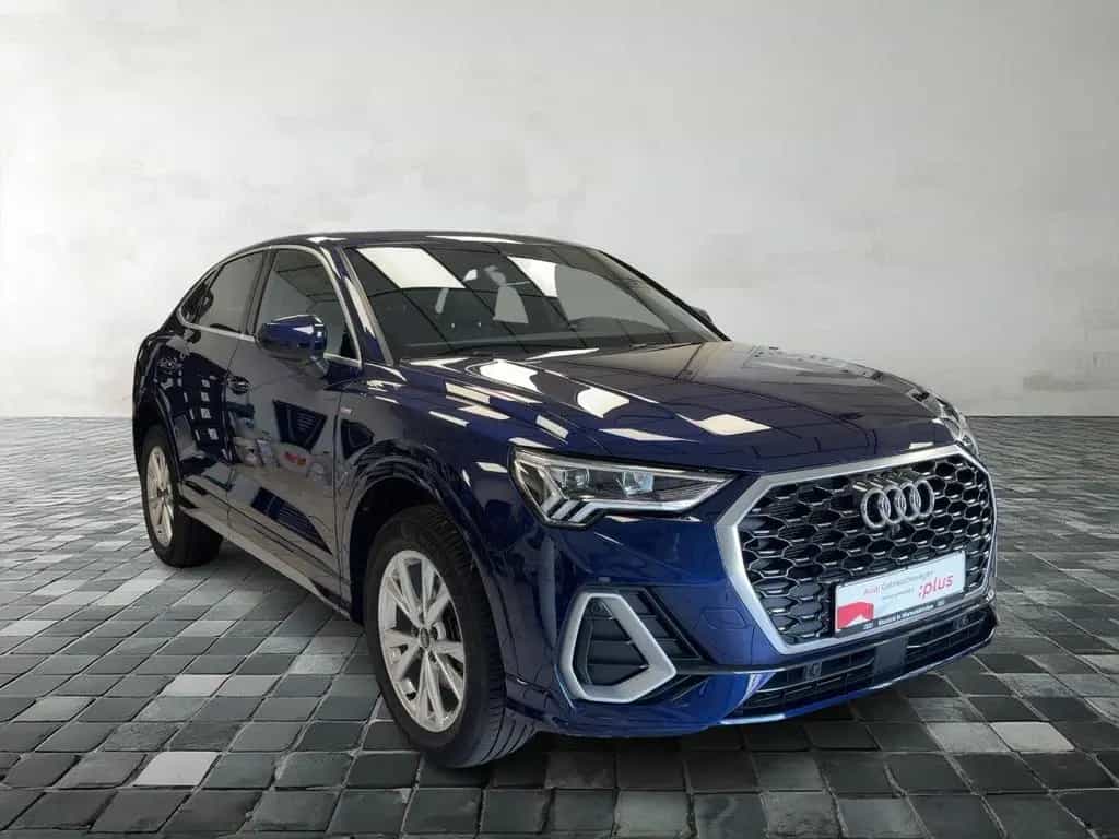 Audi Q3 Sportback 35 TFSI S-Line *AHK*LED*CarPlay* 10/2023-photo-2