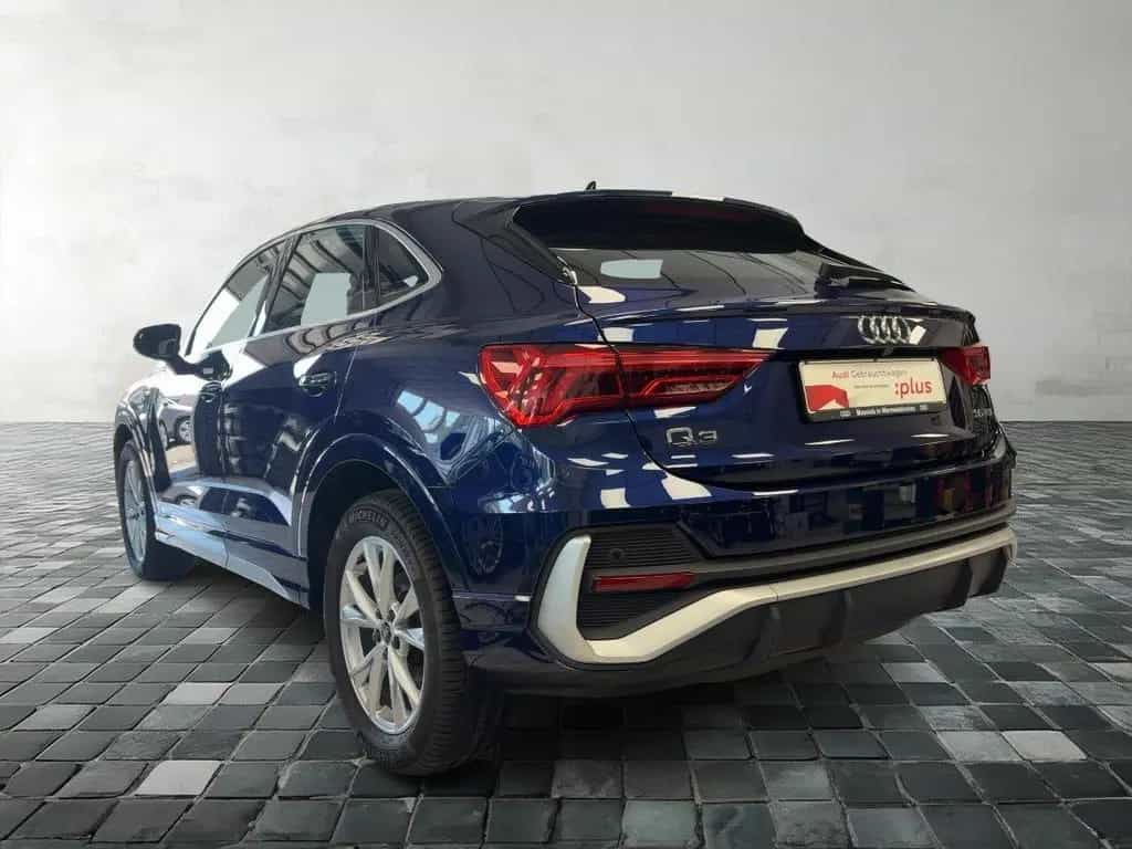 Audi Q3 Sportback 35 TFSI S-Line *AHK*LED*CarPlay* 10/2023-photo-4