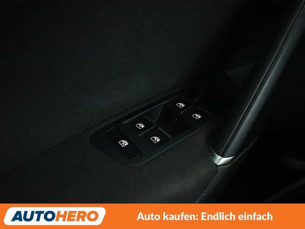 Volkswagen Golf VII 1.5 TSI ACT Highline BMT Aut.*NAVI*LED* 12/2019-photo-30