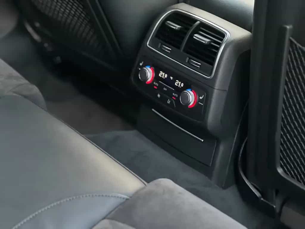 Audi A6 Lim. Alcantara Xenon Parklenkassistent 06/2018-photo-13