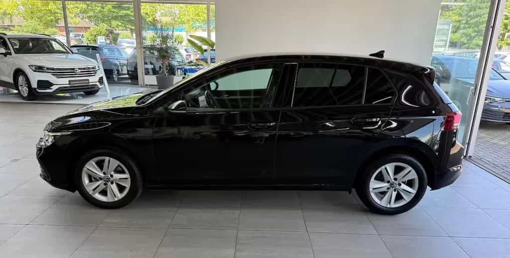 Volkswagen Golf *VIII*Limo*Life*Navi*App-Con*Kamera*LED* 03/2023-photo-1