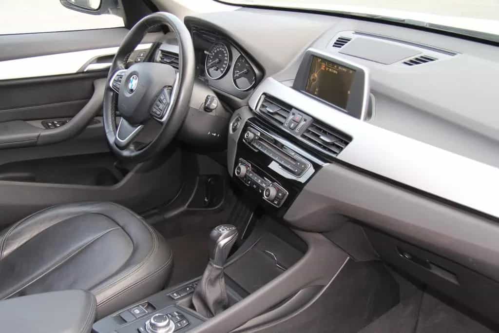 BMW X1 xDrive 20 i Advantage 07/2015-photo-13