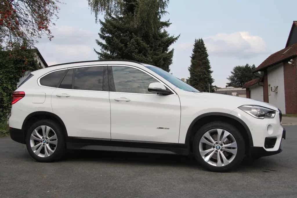 BMW X1 xDrive 20 i Advantage 07/2015-photo-2