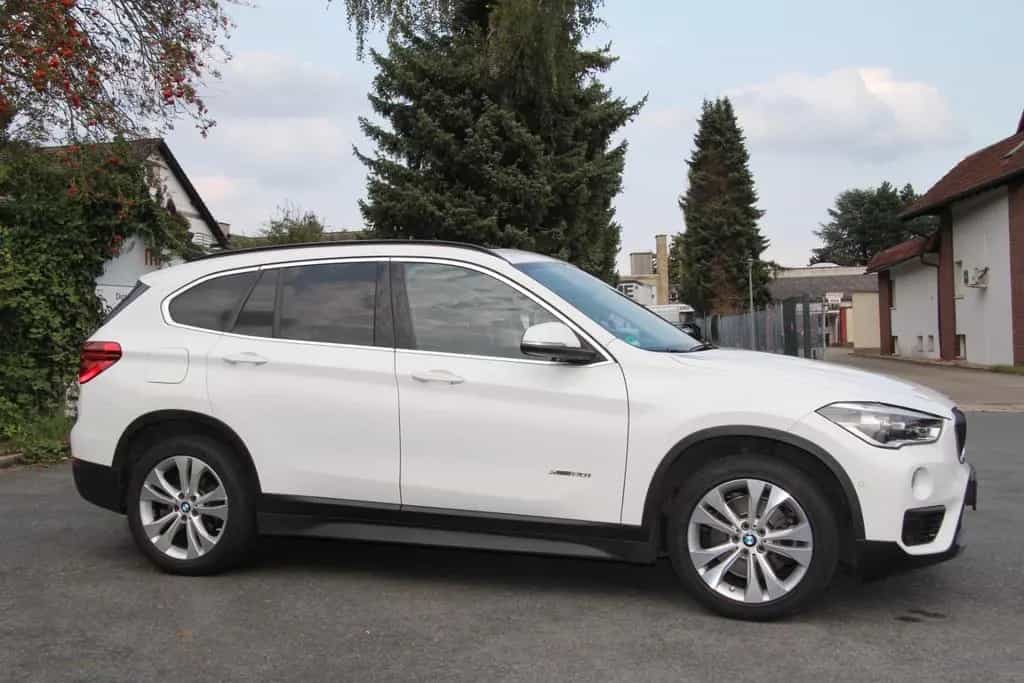 BMW X1 xDrive 20 i Advantage 07/2015-photo-3