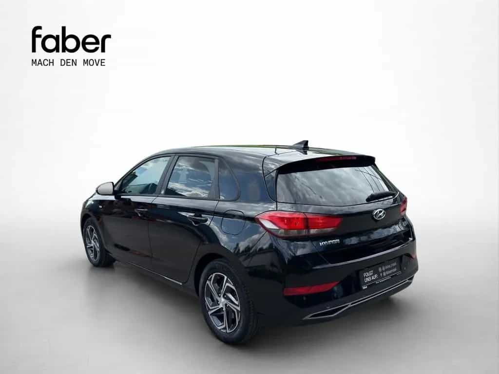 Hyundai i30 1.5 T-GDI Intro Edition Mild-Hybrid 02/2021-photo-2