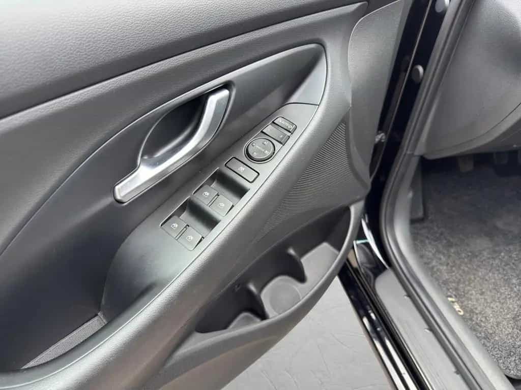 Hyundai i30 1.5 T-GDI Intro Edition Mild-Hybrid 02/2021-photo-9