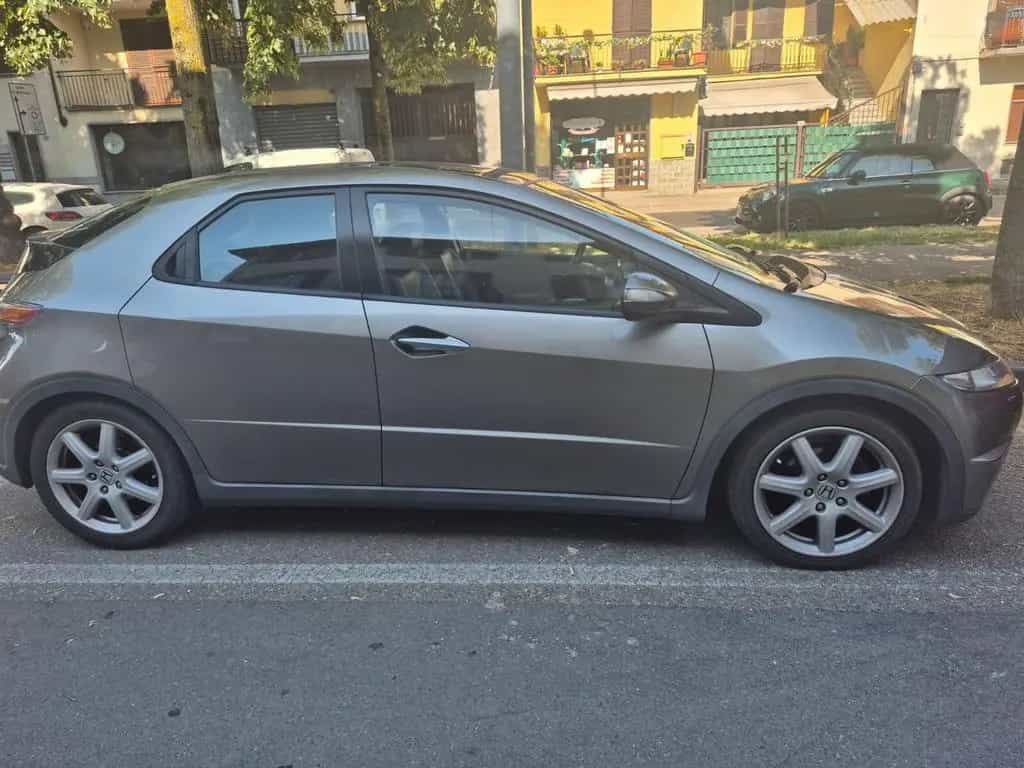 Honda Civic 2.2 i-CTDi 5p. Exclusive LH LE 01/2009-photo-3