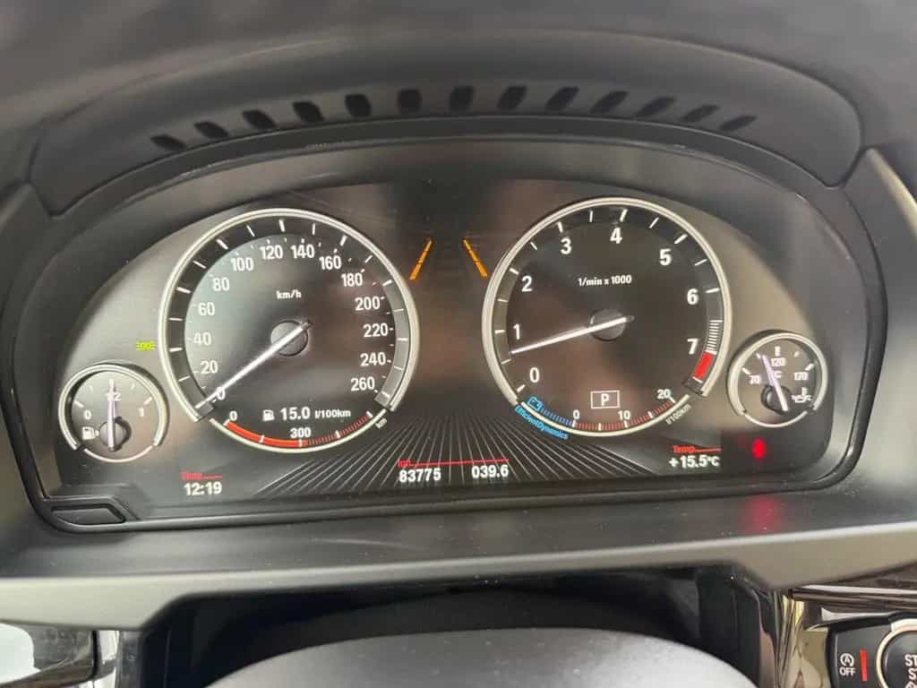 BMW X5 xDrive50i - 03/2014-photo-12
