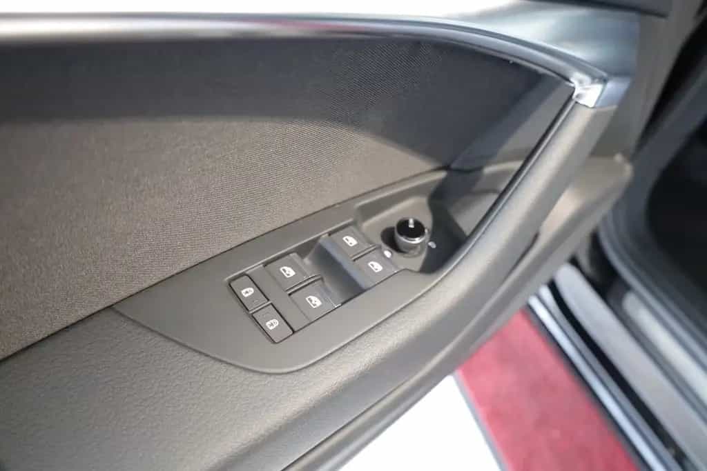 Audi A6 Avant 40 TDI quattro sport Standheizung 01/2023-photo-13