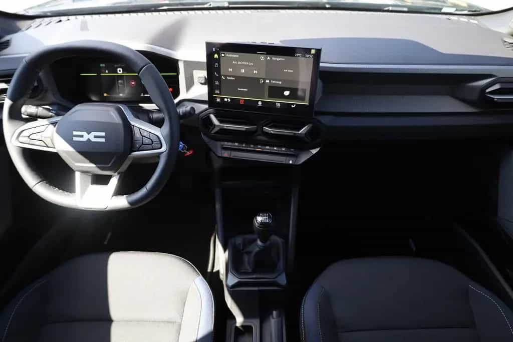 Dacia Duster Expression 140 LED Navi Kamera 04/2026-photo-11