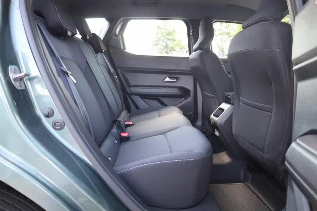 Dacia Duster Expression 140 LED Navi Kamera 04/2026-photo-31