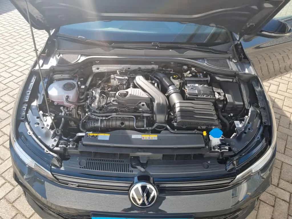 Volkswagen Golf VIII Variant 1.5 eTSI DSG R-Line Black Styl 11/2025-photo-18