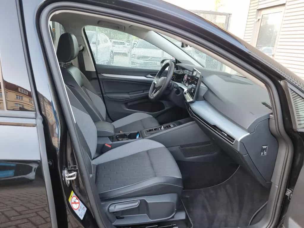 Volkswagen Golf VIII 1.5 eTSI DSG Goal AHK PANOD."HARMAN KA 11/2025-photo-14