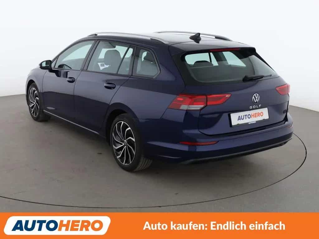 Volkswagen Golf VIII 1.5 TSI ACT Life*LED*TEMPO*PDC*SHZ* 07/2021-photo-3