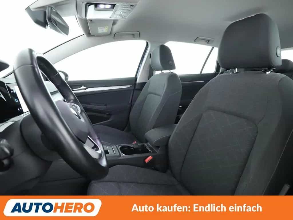 Volkswagen Golf VIII 1.5 TSI ACT Life*LED*TEMPO*PDC*SHZ* 07/2021-photo-9
