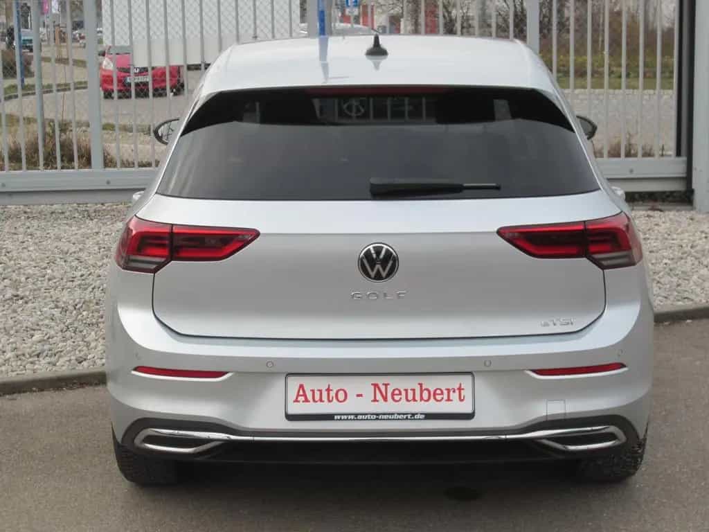 Volkswagen Golf VIII Move eTSI 09/2023-photo-13