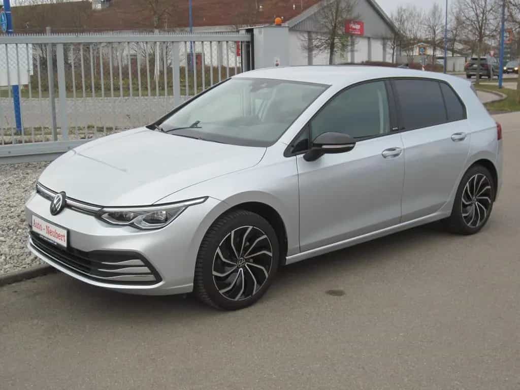 Volkswagen Golf VIII Move eTSI 09/2023-photo-14