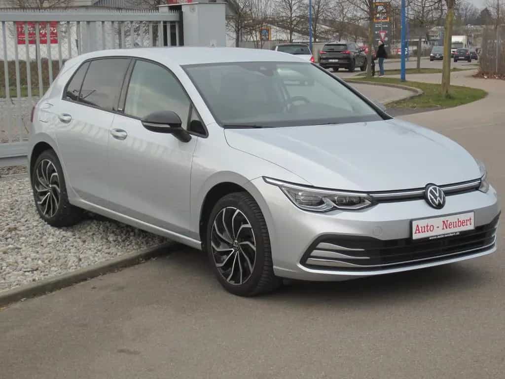 Volkswagen Golf VIII Move eTSI 09/2023-photo-15