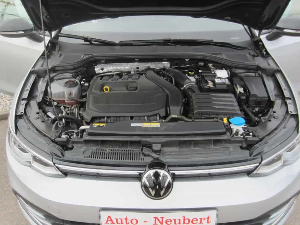Volkswagen Golf VIII Move eTSI 09/2023-photo-7