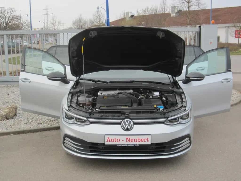 Volkswagen Golf VIII Move eTSI 09/2023-photo-8