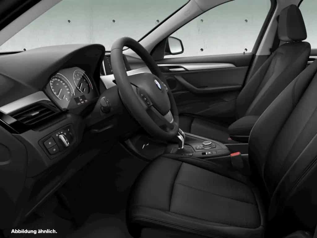 BMW X1 sDrive18i Advantage "Navi AHK LED Kamera CD 1 01/2019-photo-2