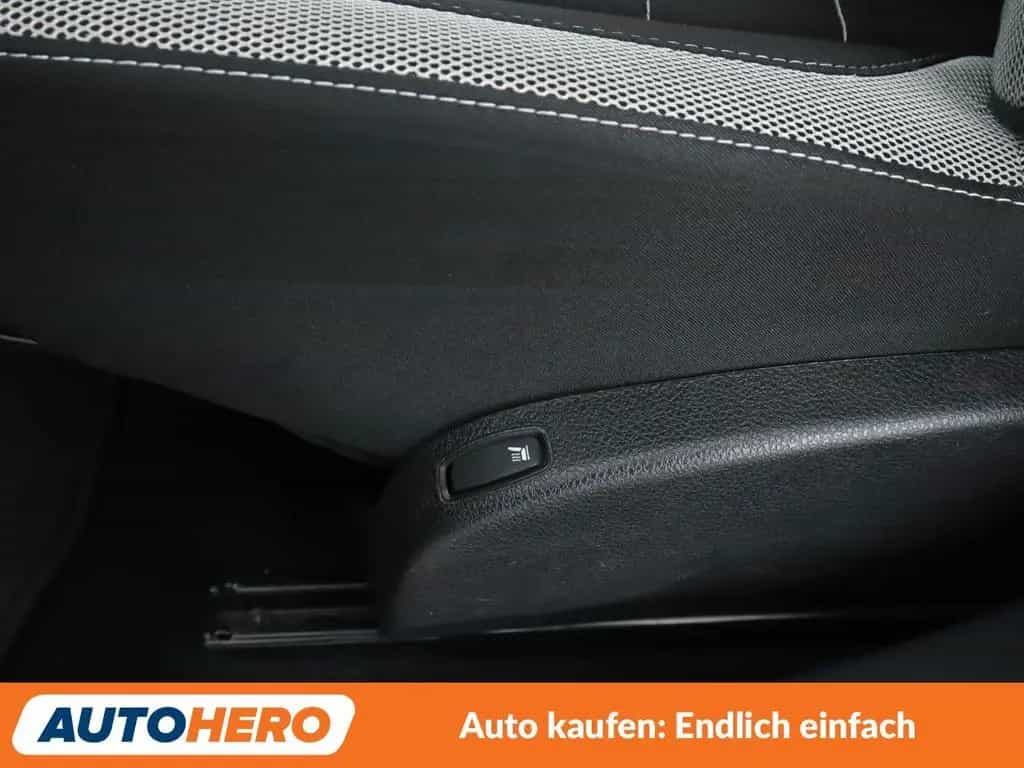 Dacia Lodgy 1.6 SCe Stepway *NAVI*TEMPO*PDC*SHZ*KLIMA* 12/2018-photo-28