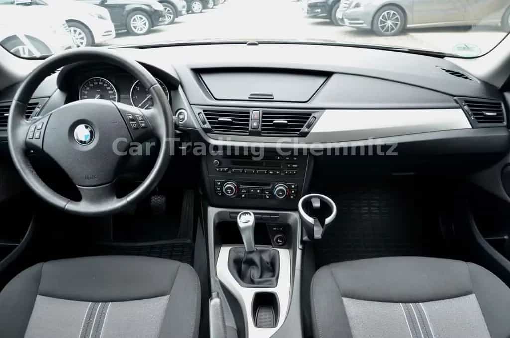 BMW X1 18 i sDrive Klimaautomatik Bi-Xenon 1.Hand 04/2010-photo-9