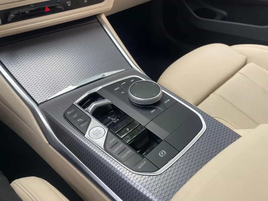 BMW 330 i xDri*MSport* Sit-Memory*Glass-Dach*Comfort 07/2024-photo-27