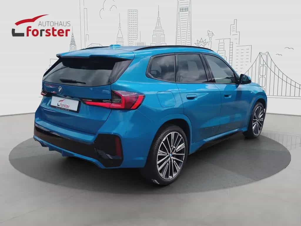 BMW X1 23d xDrive M Sport AHK Panodach 20 Zoll 09/2024-photo-3